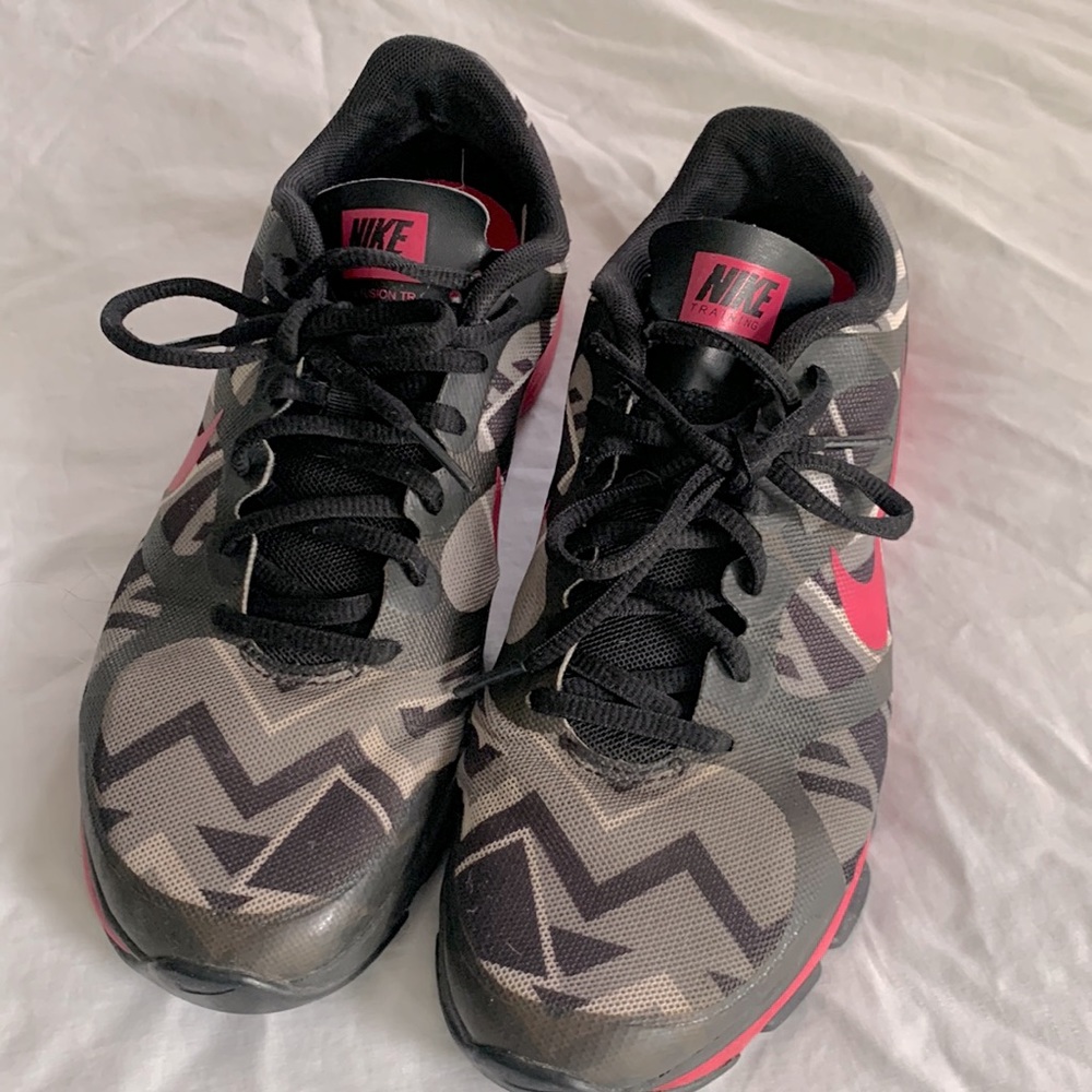Nike Tennis Shoes